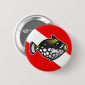 かわいい漫画のピエロトリガーフィッシュ潜航フラグ 缶バッジ (正面&裏面)