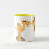 かわいい漫画のラクダのマグカップ2 ツートーンマグカップ (中央)