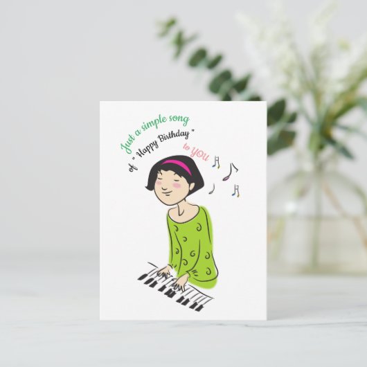 かわいい漫画の写真の女の子が誕生日の歌を歌う ポストカード (スタンド正面)