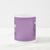 かわいい漫画の子猫 フロストグラスマグカップ (中央)