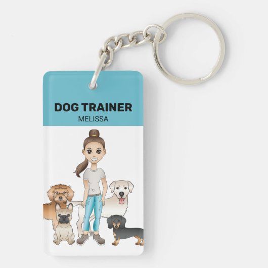 かわいい漫画の犬と漫画の女の子 – 犬のトレーナー キーホルダー (裏面)