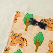 かわいい漫画の虎パタパーソナライズされたーン ビーチタオル (インサイチュ)