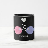 かわいい漫画の魚類の黒い信号器のマグ マグカップ (中央)