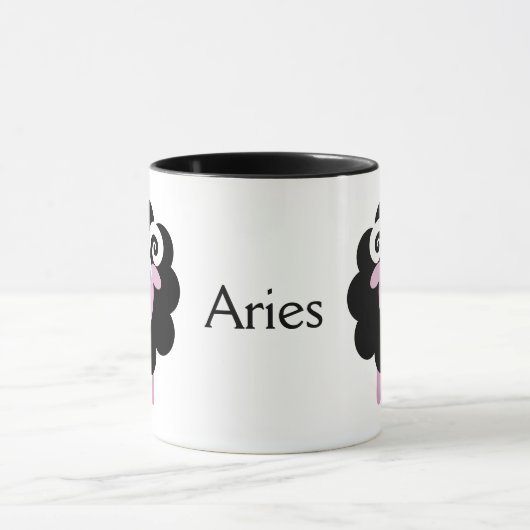 かわいい漫画の(占星術の)十二宮図の牡羊座のラム マグカップ (中央)