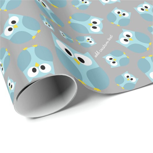かわいい漫画フクロウ – 青と灰色の名前をカスタムする ラッピングペーパー (ロールコーナー)