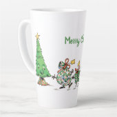 かわいい漫画踊りクリスマスプレゼントとツリー カフェラテマグ (左アングル)