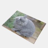 かわいい灰色のウサギ ドアマット (アングル)