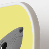 かわいい灰色のチンチラ漫画イラストレーション ピックルボールラケット (左詳細)