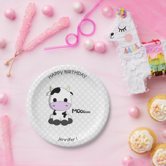 かわいい牛の漫画の誕生日の名前の子供 ペーパープレート (パーティー)
