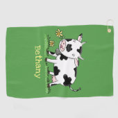 かわいい牛の緑のフィールド漫画イラストレーション ゴルフタオル (横)