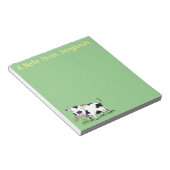かわいい牛の緑のフィールド漫画イラストレーション ノートパッド (アングル)