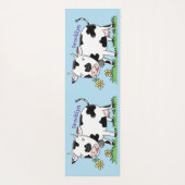 かわいい牛の緑のフィールド漫画イラストレーション ヨガマット (裏面)