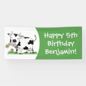 かわいい牛の緑のフィールド漫画イラストレーション 横断幕 (横)