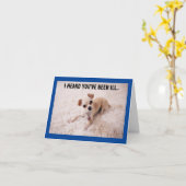 かわいい犬がグリーティングカードを手に入れる カード (黄色い花)