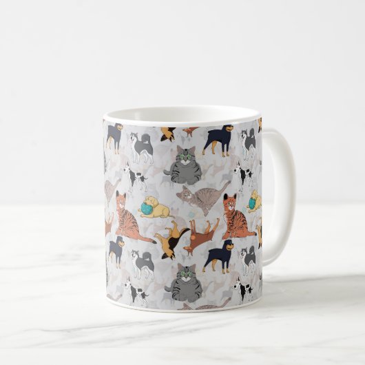 かわいい犬と猫の柄デザイン コーヒーマグカップ (正面右)