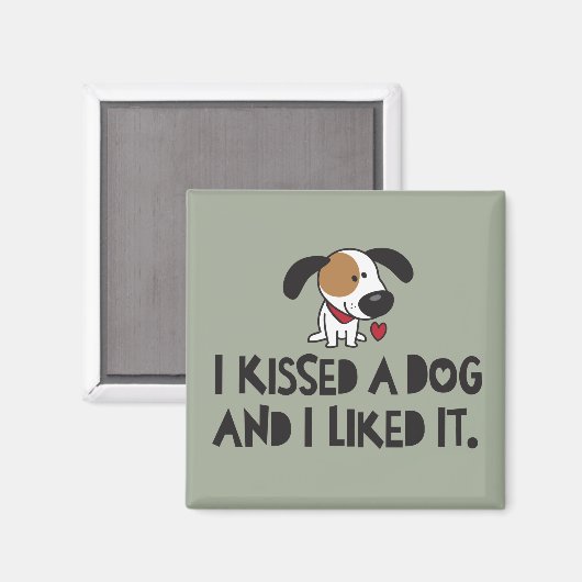かわいい犬にキスして気に入った マグネット (正面/裏面)