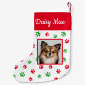 かわいい犬の名前の写真 赤と緑の足跡 スモールクリスマスストッキング (裏面)
