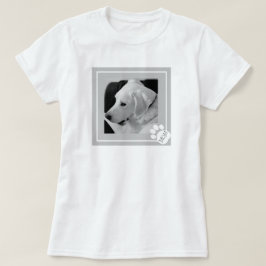 かわいい犬の母の手の白黒の写真 Tシャツ