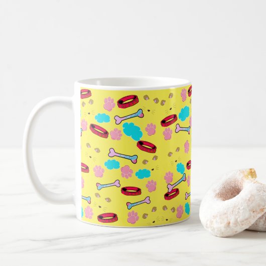 かわいい犬の首輪と骨のデザイン コーヒーマグカップ (ドーナツ)