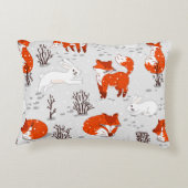 かわいい狐とウサギを使った冬の継ぎ目のない模様。 アクセントクッション (裏面)