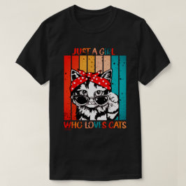 かわいい猫が大好きな女おもしろいの子 Tシャツ