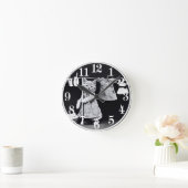 かわいい猫が洗濯して洋服を着るヴィンテージプリント ラウンド壁時計 (ホーム)