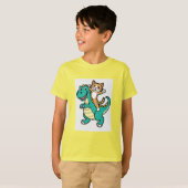 かわいい猫が笑顔の恐竜Tシャツ Tシャツ (正面フル)