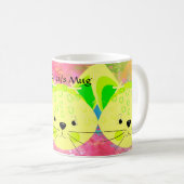 かわいい猫たちと一緒に暮らす子どもたちのマグカップが黄色 コーヒーマグカップ (正面右)