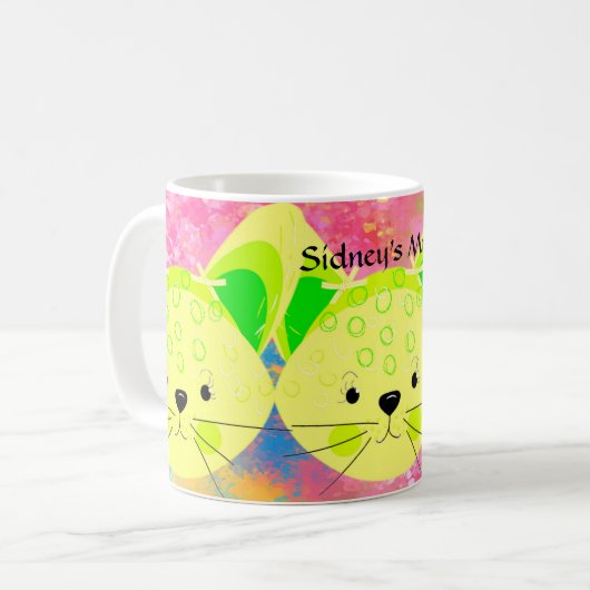 かわいい猫たちと一緒に暮らす子どもたちのマグカップが黄色 コーヒーマグカップ (正面左)