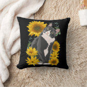 かわいい猫とひまわりの庭で猫の愛 クッション (ブランケット)
