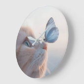 かわいい猫とブルーバタフライ ラージ壁時計 (傾斜)