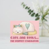 かわいい猫と本Tシャツ ポストカード (スタンド正面)