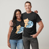 かわいい猫と魚のキャラクター Tシャツ (ユニセックス)