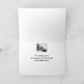 かわいい猫に手を伸ばすペット カード (内部)