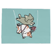 かわいい猫のイラスト「Paws and Play」 ラージペーパーバッグ (裏面)
