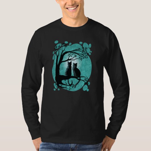 かわいい猫のカップルの木に座って月をBに Tシャツ (正面)