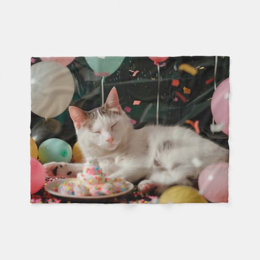 かわいい猫の誕生日お祝いデザイン フリースブランケット (正面(横))