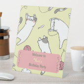 かわいい猫の誕生日パーティーウェルカム 台座サイン (インサイチュ)