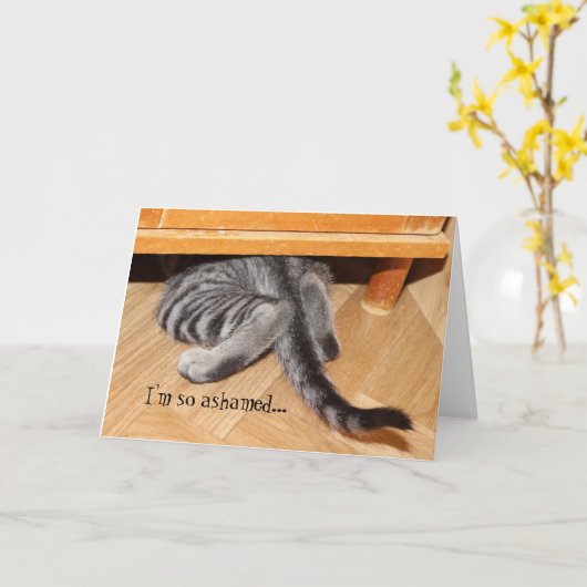 . .かわいい猫の謝おもしろいり方が恥ずかしい カード (黄色い花)