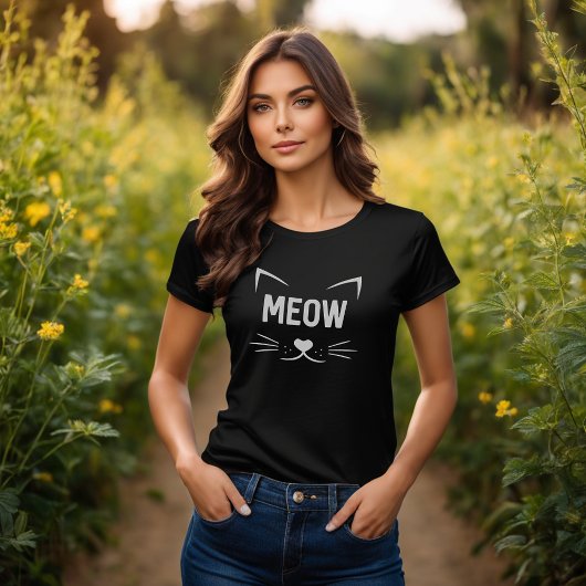 かわいい猫の顔のキャラクターTシャツ Tシャツ