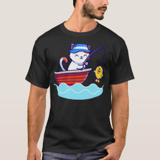 かわいい猫の魚釣りが海に浮かぶ船 Tシャツ