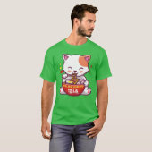 かわいい猫はラーメンが大好き |アニメ子猫食べラーメン Tシャツ (正面フル)