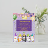 かわいい猫をテーマにしたキッズ紫色の誕生日パーティーのホイル 箔招待状ポストカード (立ち正面)
