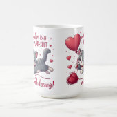 かわいい猫を追いかける価値のあるスーツ、愛 コーヒーマグカップ (中央)