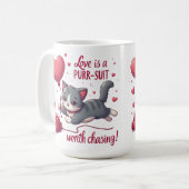 かわいい猫を追いかける価値のあるスーツ、愛 コーヒーマグカップ (正面左)