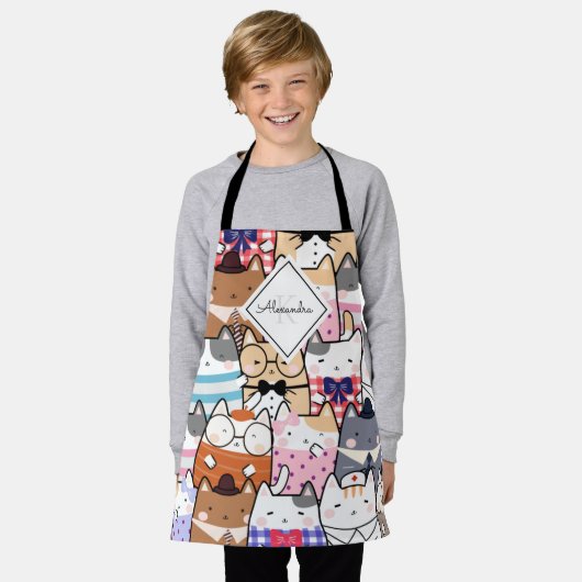 かわいい猫ネコ柄モノグラム女の子 エプロン (着用した状態)