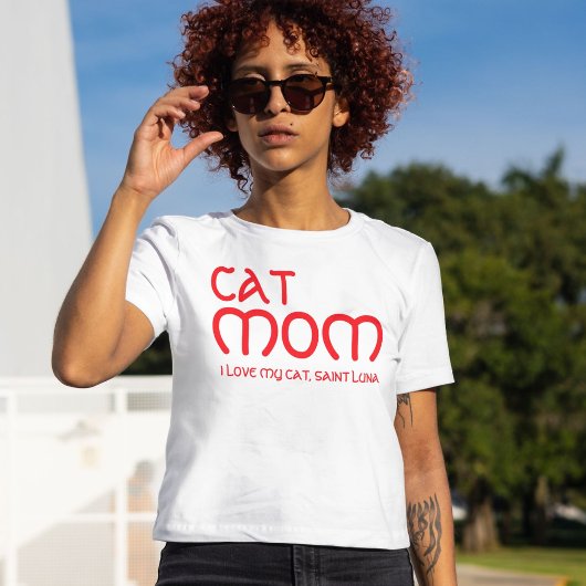 かわいい猫ママペット愛好家のための赤と白のデザイン Tシャツ