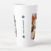 かわいい猫引用文欲しいのは愛と写真 カフェラテマグ (正面)