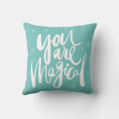 かわいい猫顔 – あなたは魔法のニャー クッション (裏面)