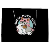 かわいい猫in雪ギアwith雪だるまアート ラージペーパーバッグ (裏面)